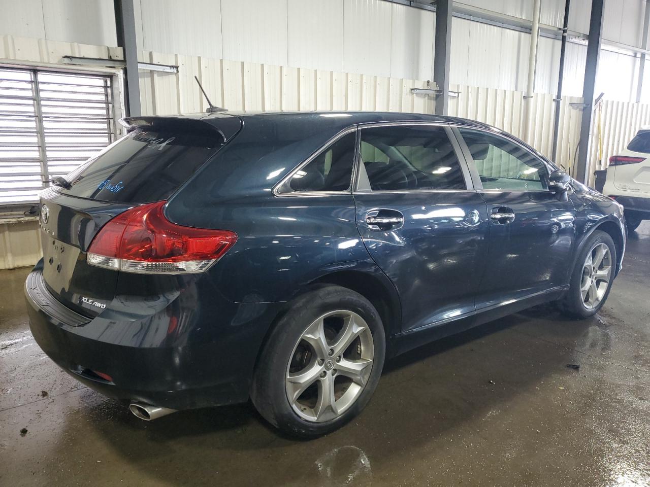 TOYOTA VENZA LE