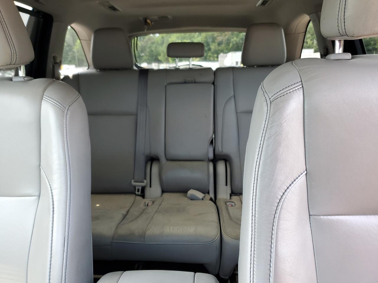 TOYOTA HIGHLANDER SE