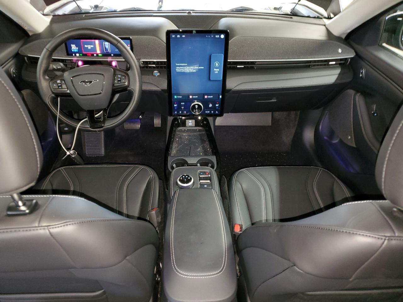 FORD MUSTANG PREMIUM