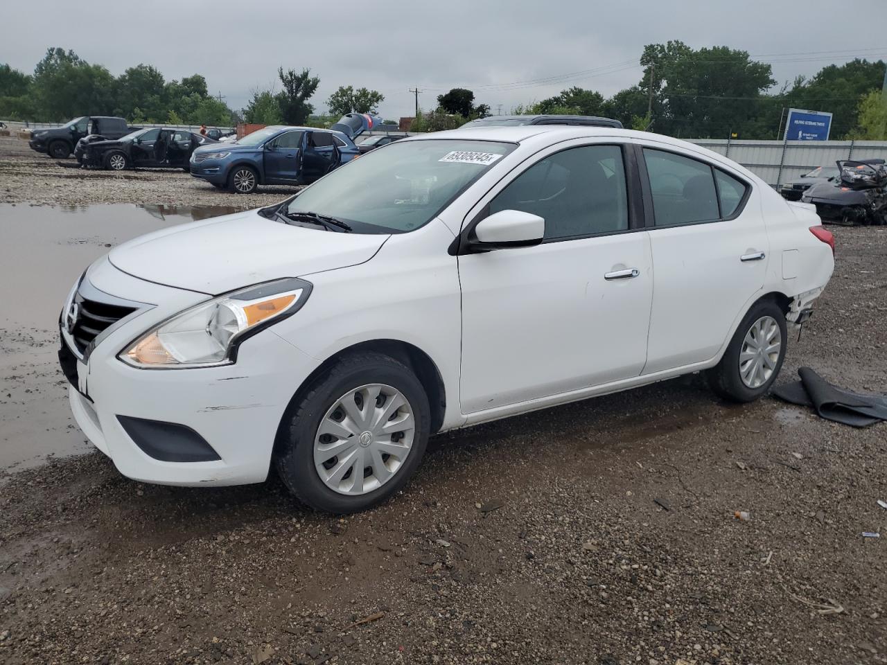 NISSAN VERSA S