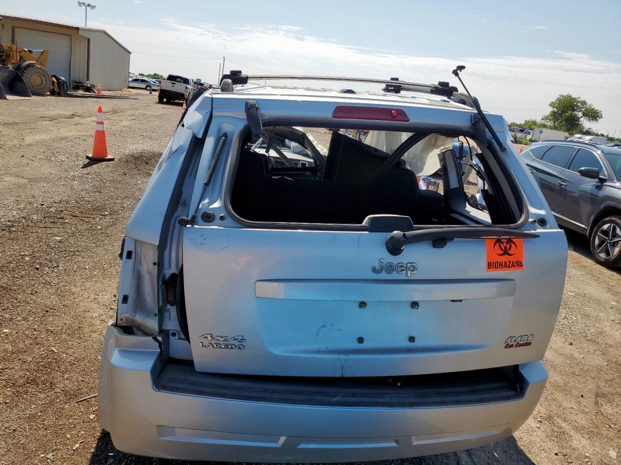 JEEP GRAND CHEROKEE LAREDO