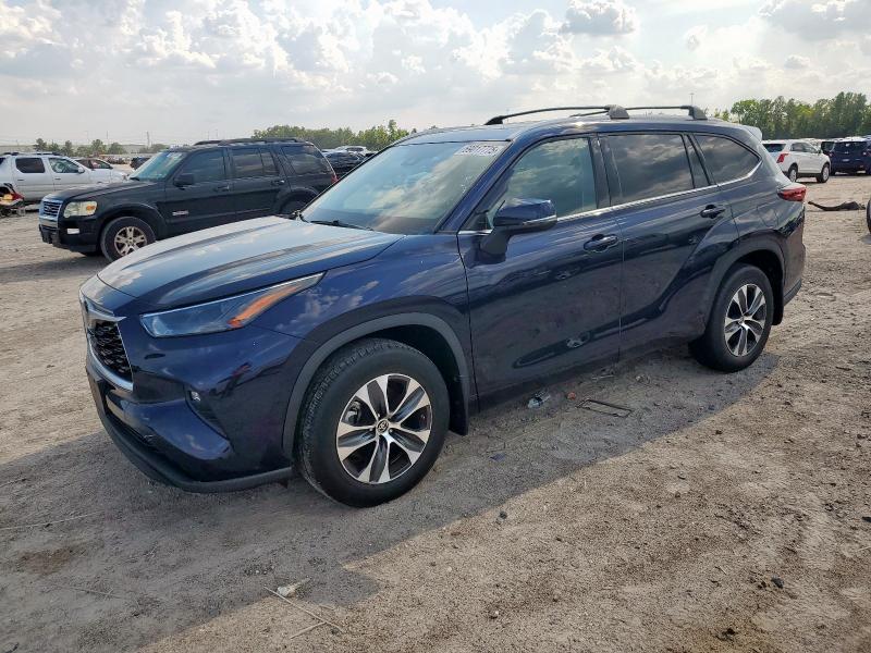 2022 TOYOTA HIGHLANDER - 5TDGZRBHXNS577229