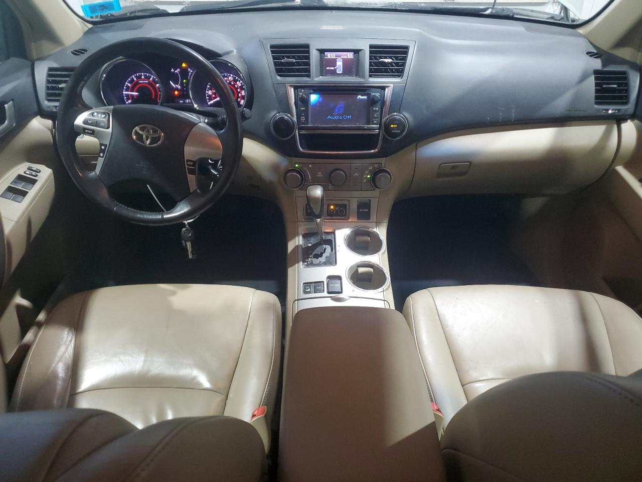 TOYOTA HIGHLANDER BASE