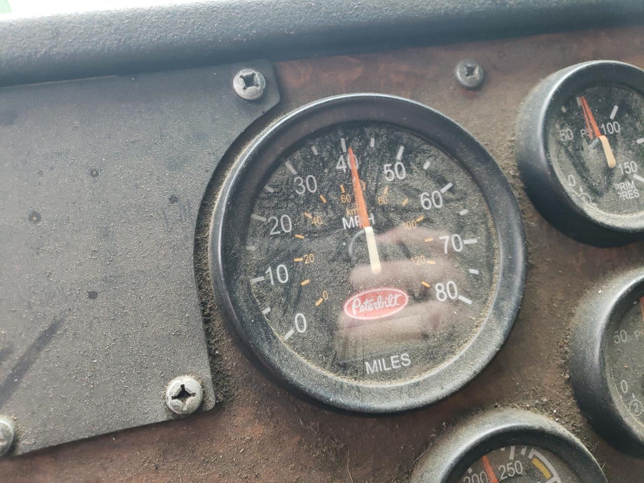 Lot #3292697596 2009 PETERBILT TRACTOR 320