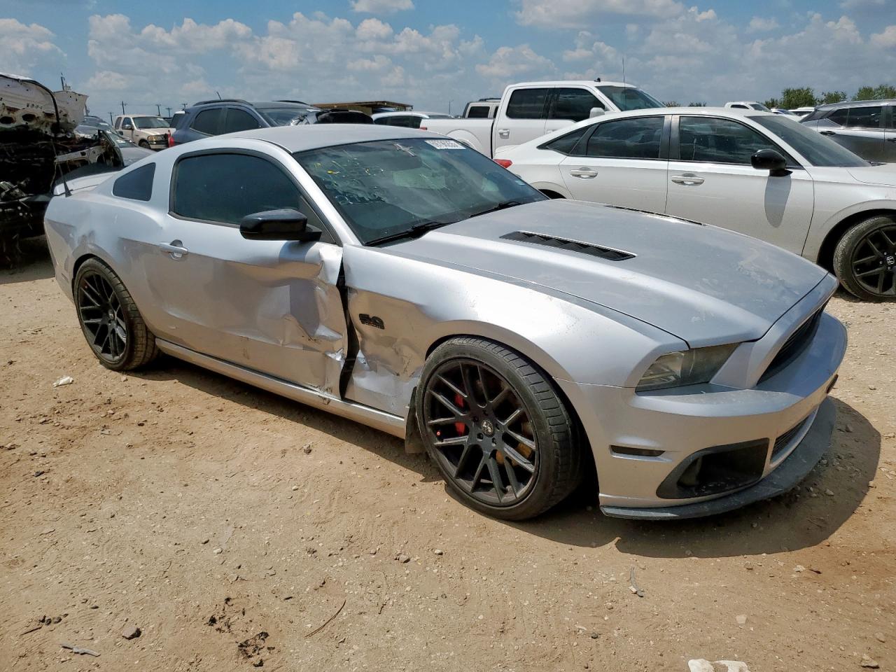 FORD MUSTANG GT