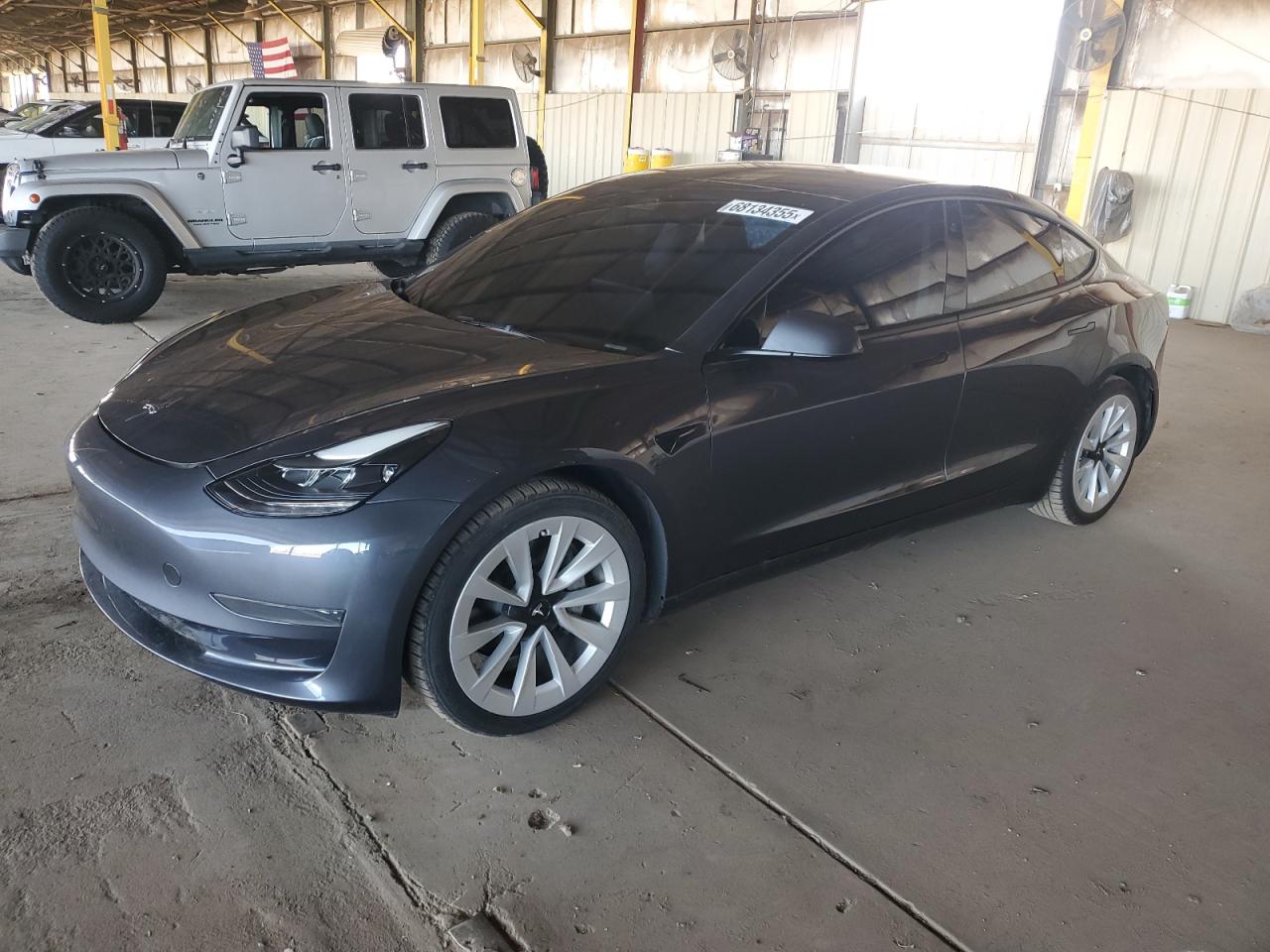 TESLA MODEL 3