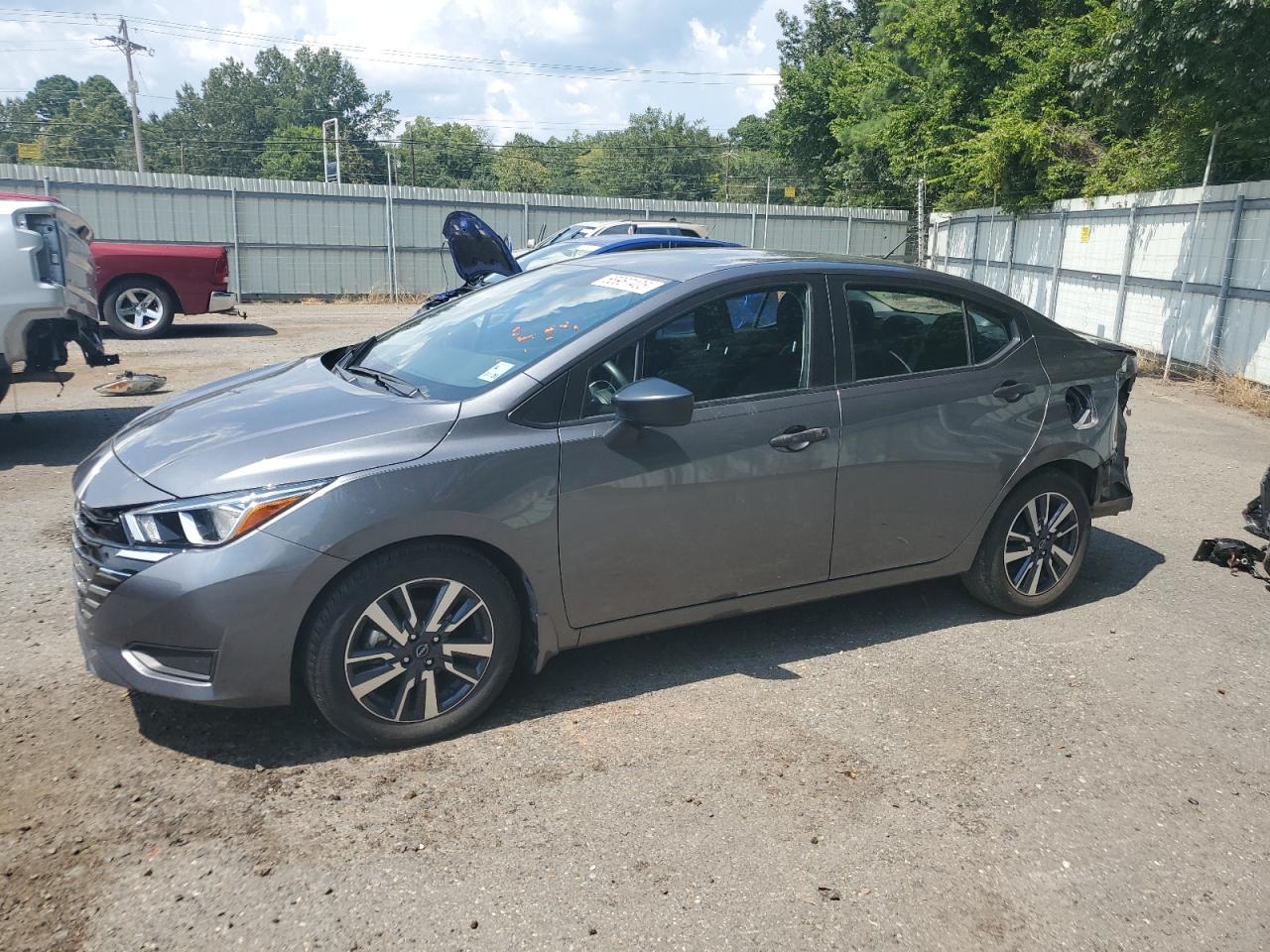 Lot #3301792375 2023 NISSAN VERSA S