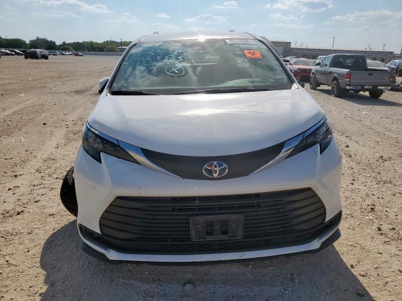 2025 TOYOTA SIENNA LE 5TDKRKEC3SS232203