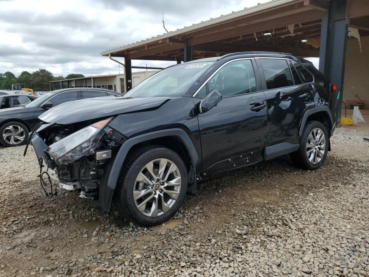 TOYOTA RAV4 XLE PREMIUM