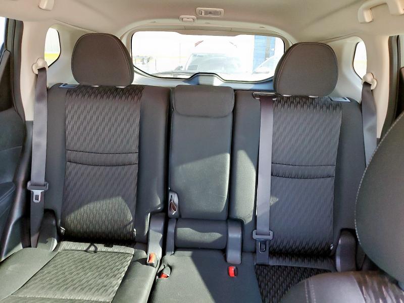 2018 NISSAN ROGUE S KNMAT2MT2JP561661