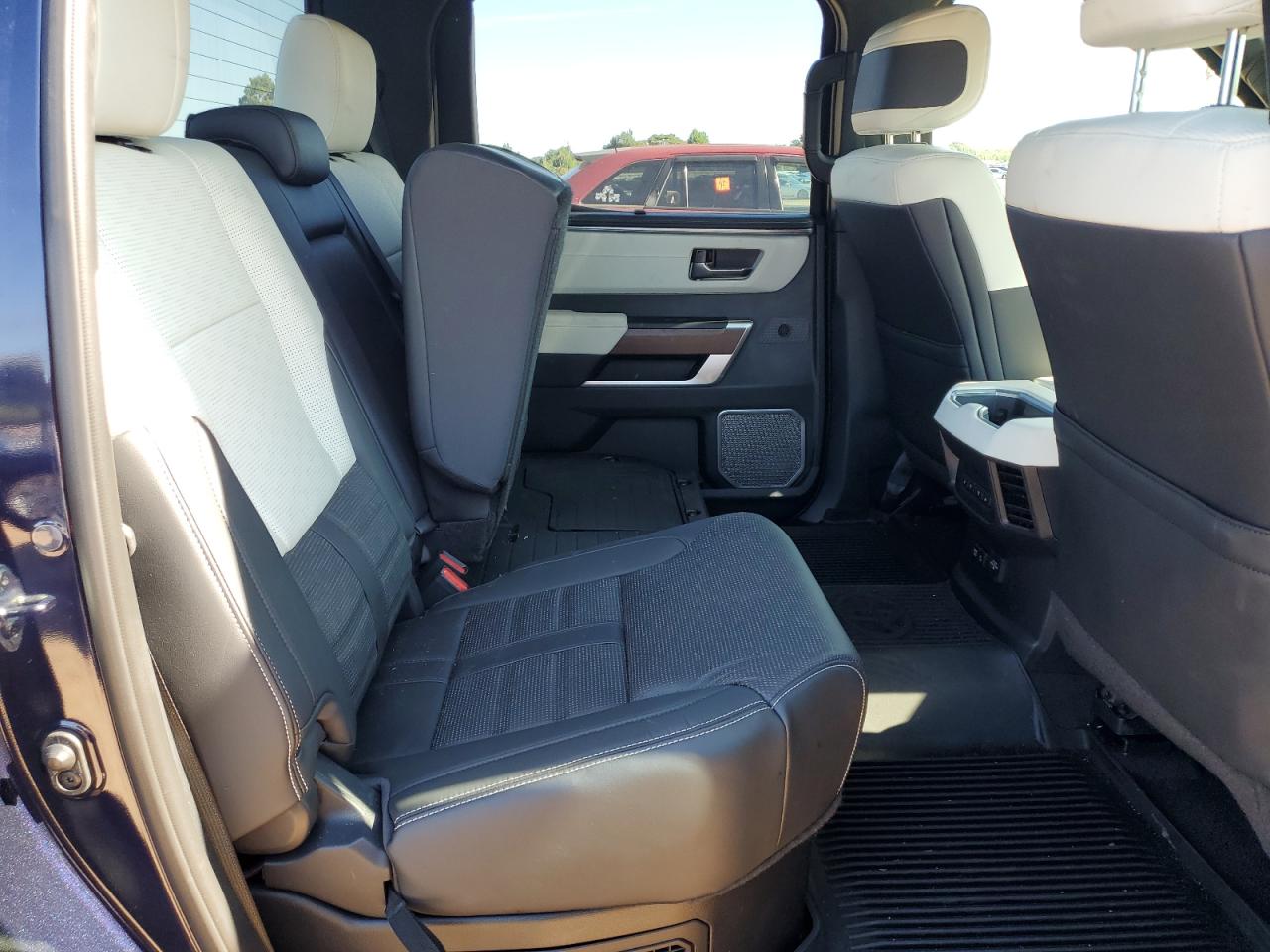 TOYOTA TUNDRA CREWMAX CAPSTONE