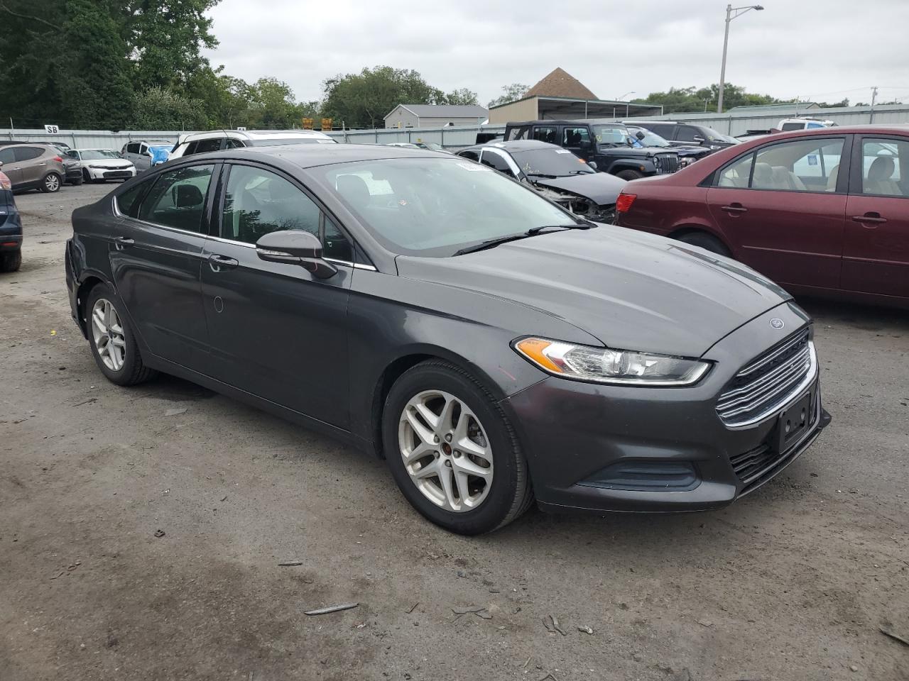 FORD FUSION SE