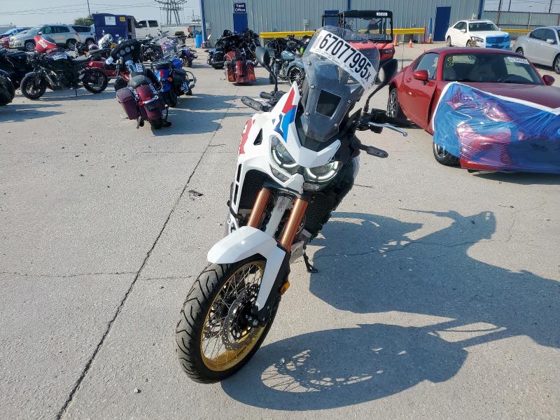 2025 HONDA CRF1100 A4 JH2SD15B2SK100032