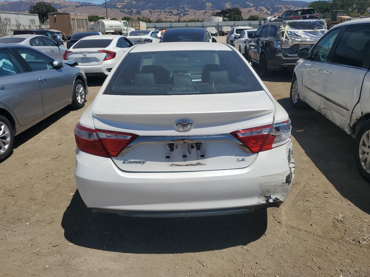 TOYOTA CAMRY LE
