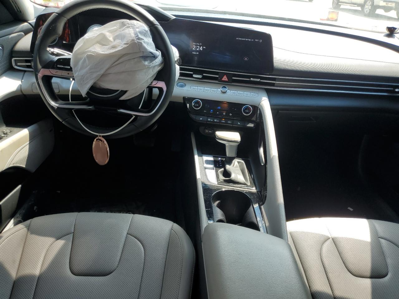 HYUNDAI ELANTRA LIMITED