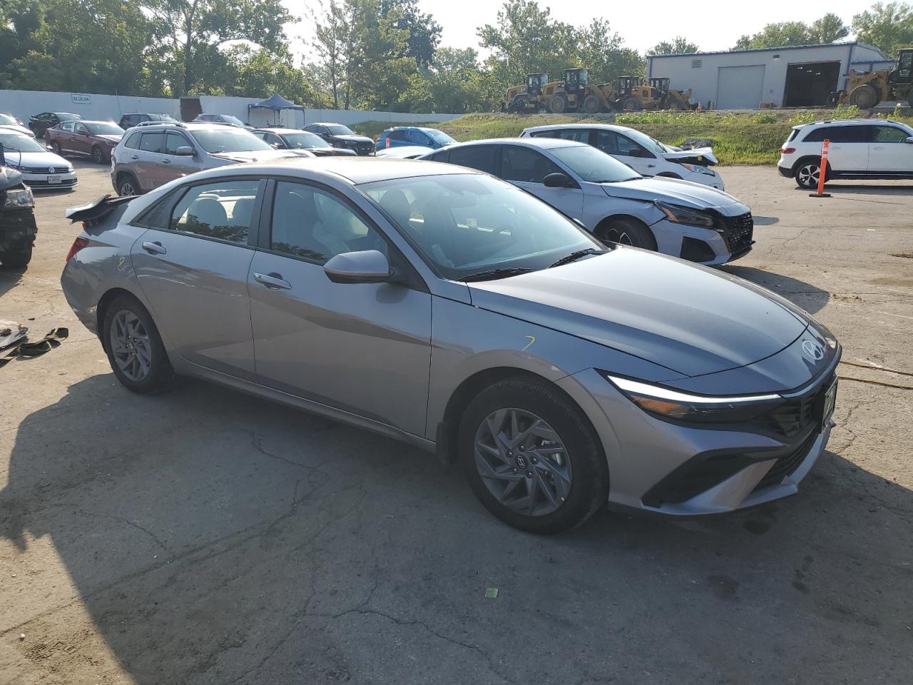 HYUNDAI ELANTRA BLUE