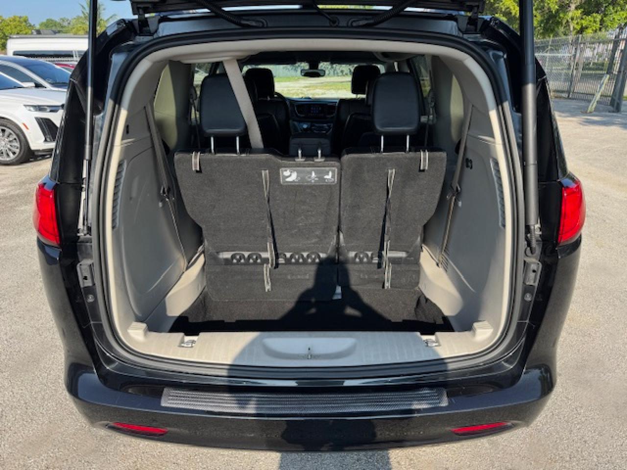 CHRYSLER VOYAGER LXI