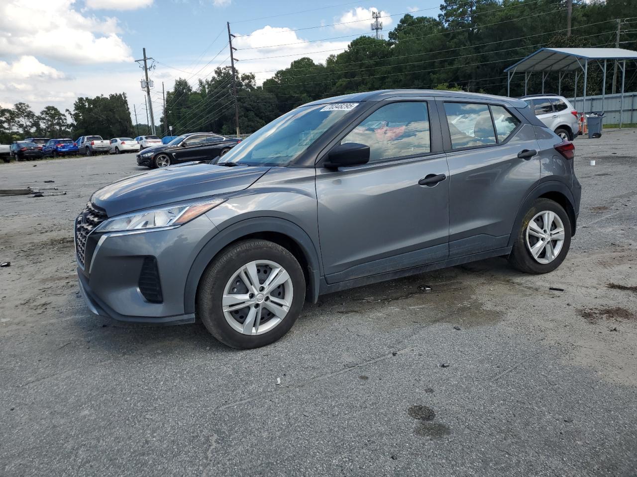 NISSAN KICKS S