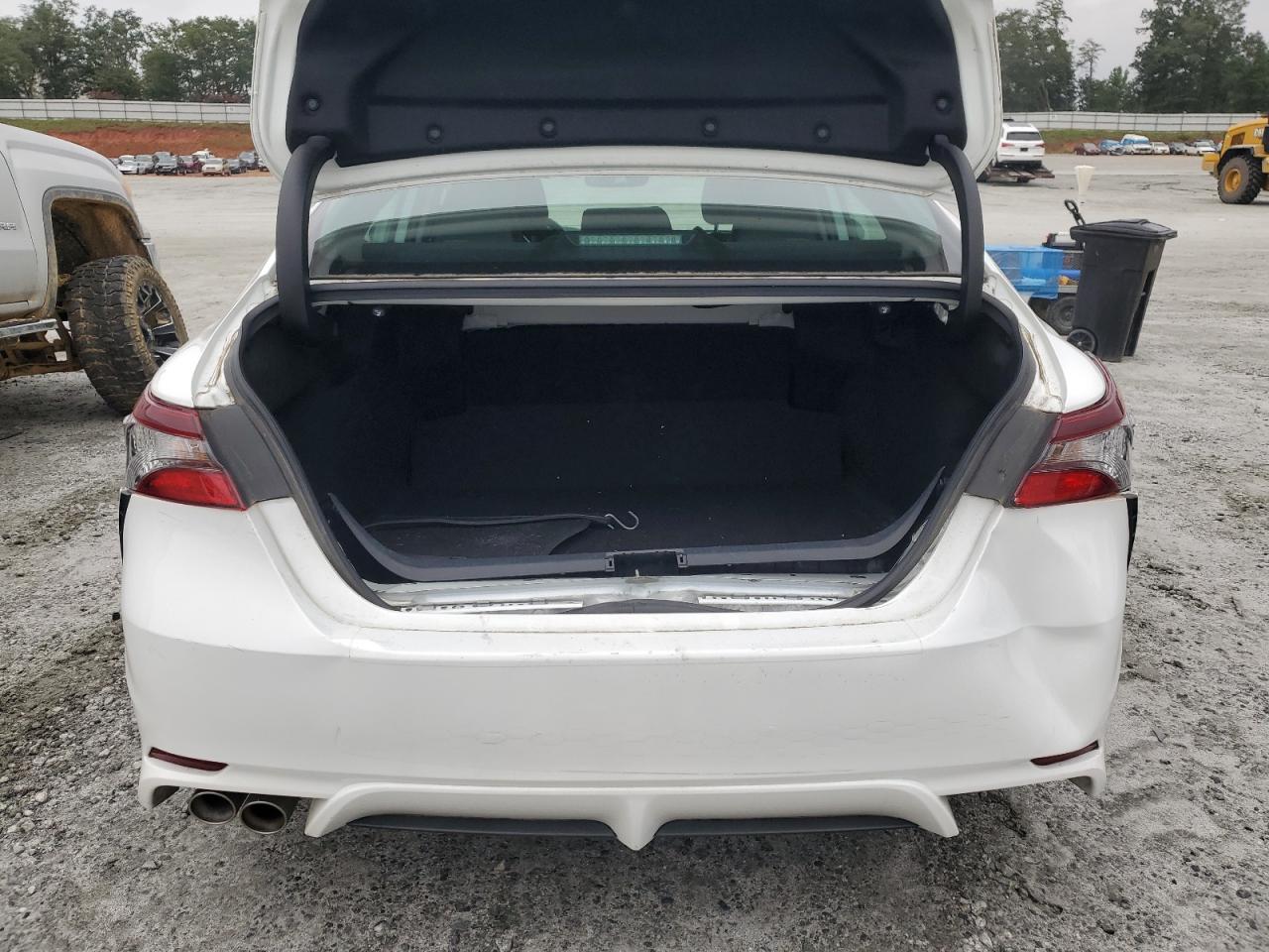 TOYOTA CAMRY SE NIGHT SHADE