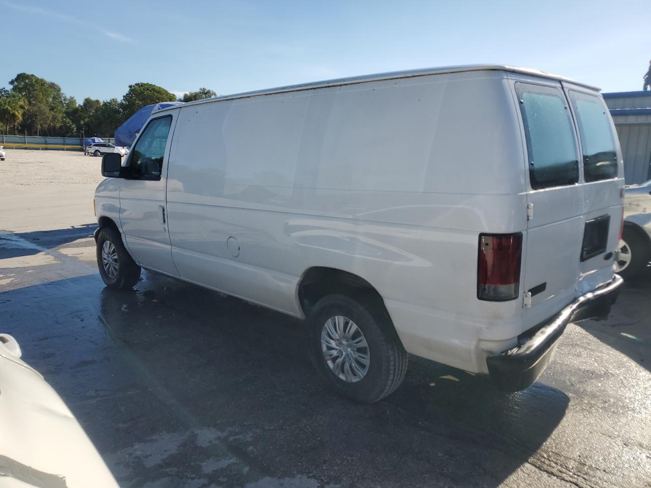 Lot #3318922928 2003 FORD ECONOLINE CARGO E-15