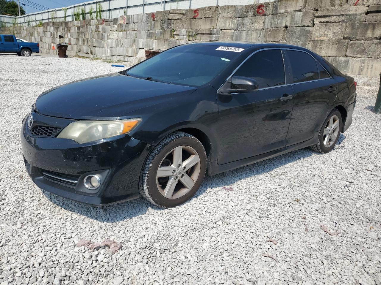 TOYOTA CAMRY BASE