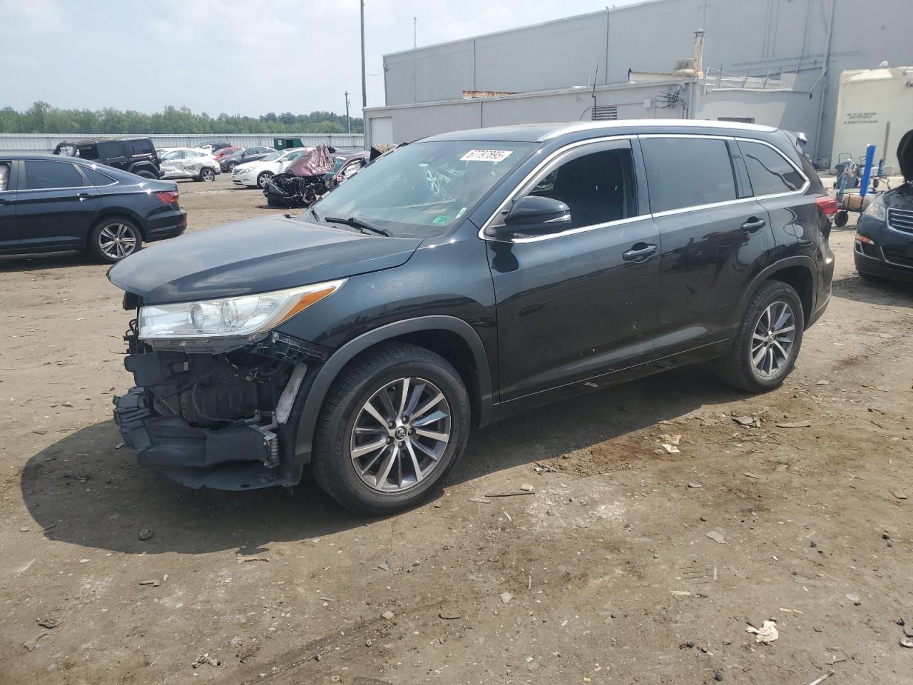 TOYOTA HIGHLANDER SE