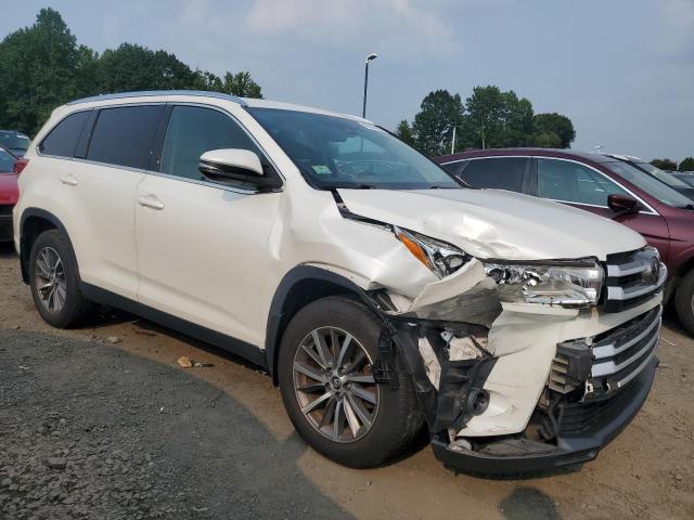 2019 TOYOTA HIGHLANDER 5TDJZRFHXKS590073