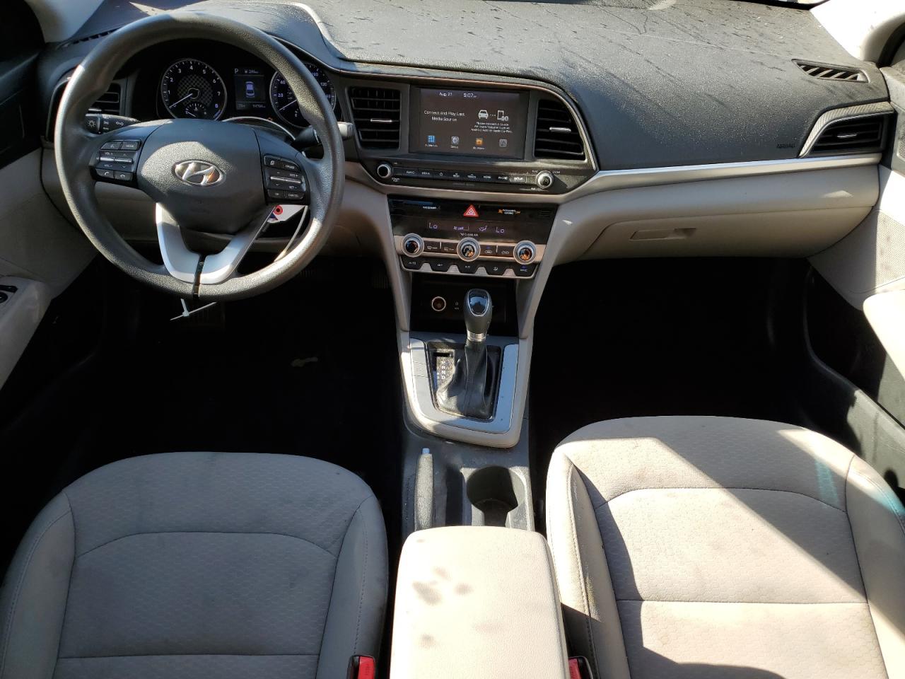 HYUNDAI ELANTRA SEL