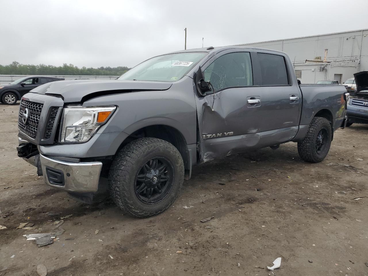 NISSAN TITAN SV