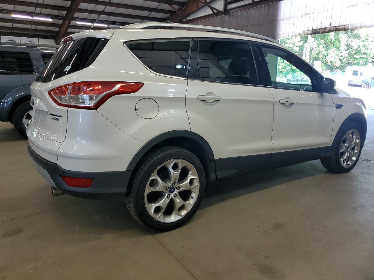 FORD ESCAPE TITANIUM