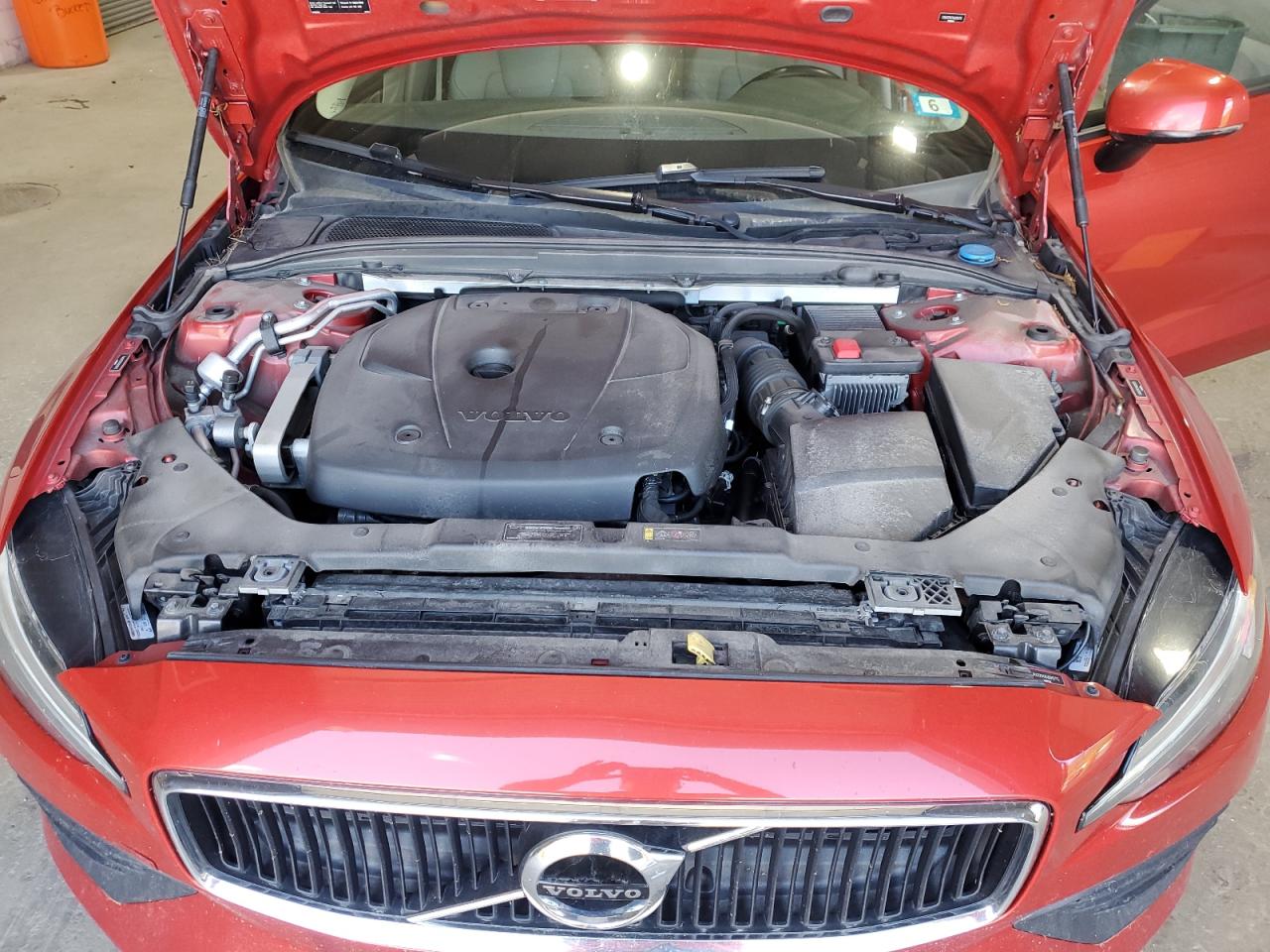 VOLVO S60 T6 MOMENTUM