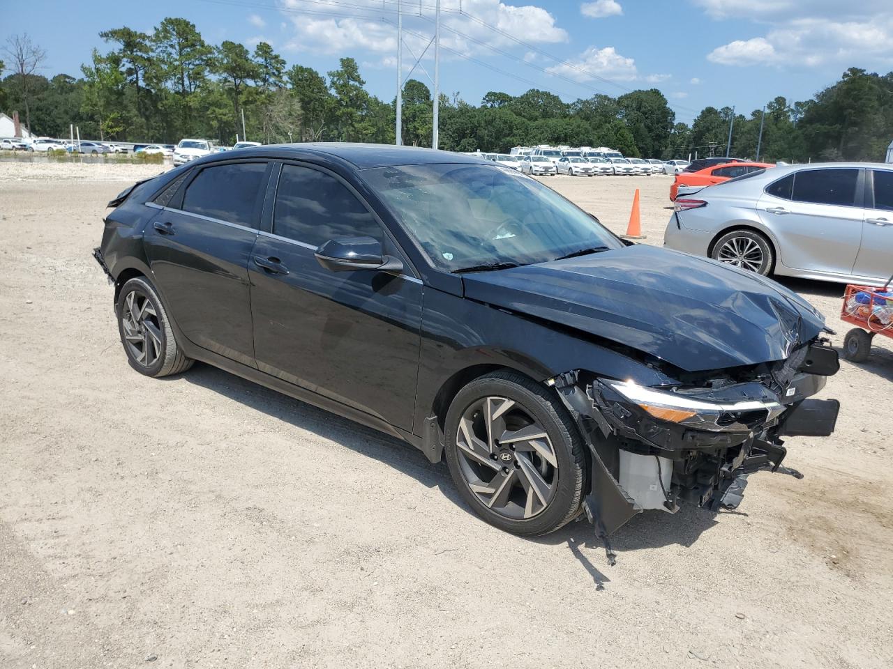 HYUNDAI ELANTRA LIMITED