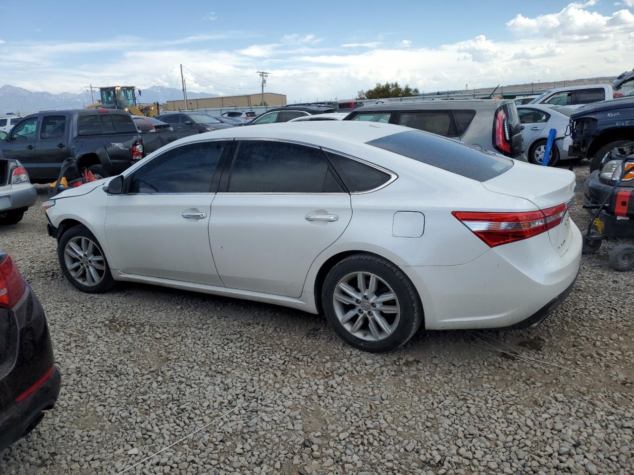 TOYOTA AVALON XLE