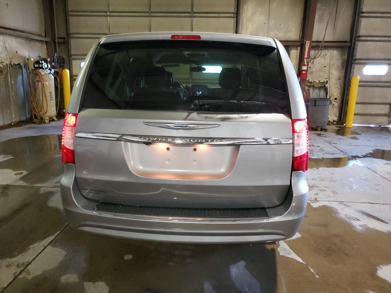 CHRYSLER TOWN & COUNTRY TOURING