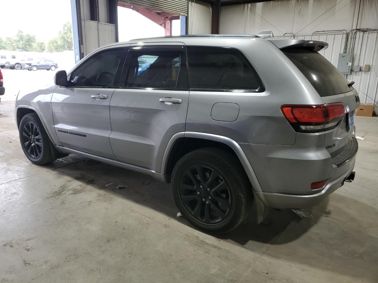 JEEP GRAND CHEROKEE LAREDO