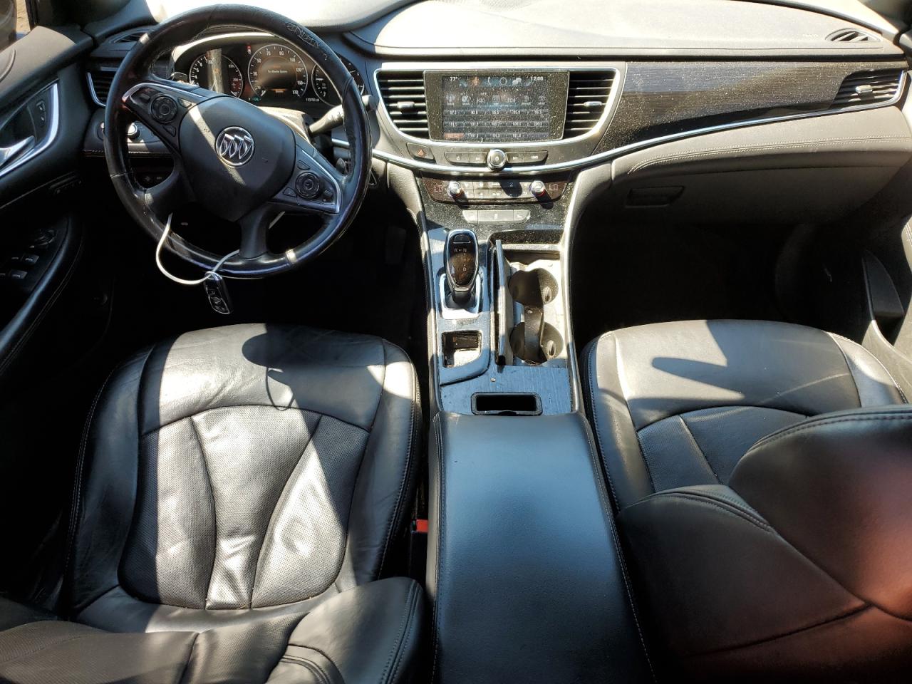 BUICK LACROSSE AVENIR