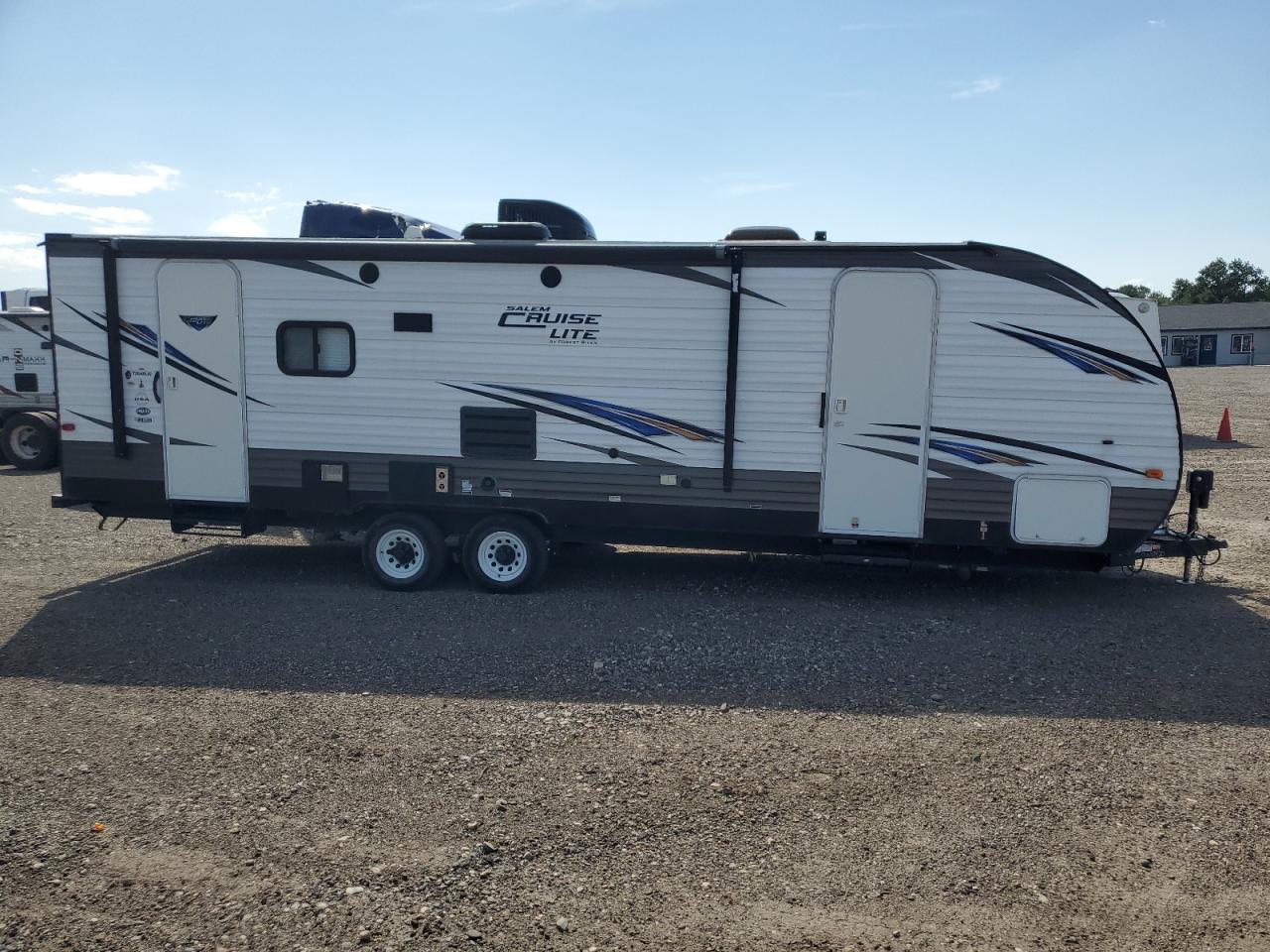 Lot #3213400759 2017 WILDWOOD CRUISE LIT