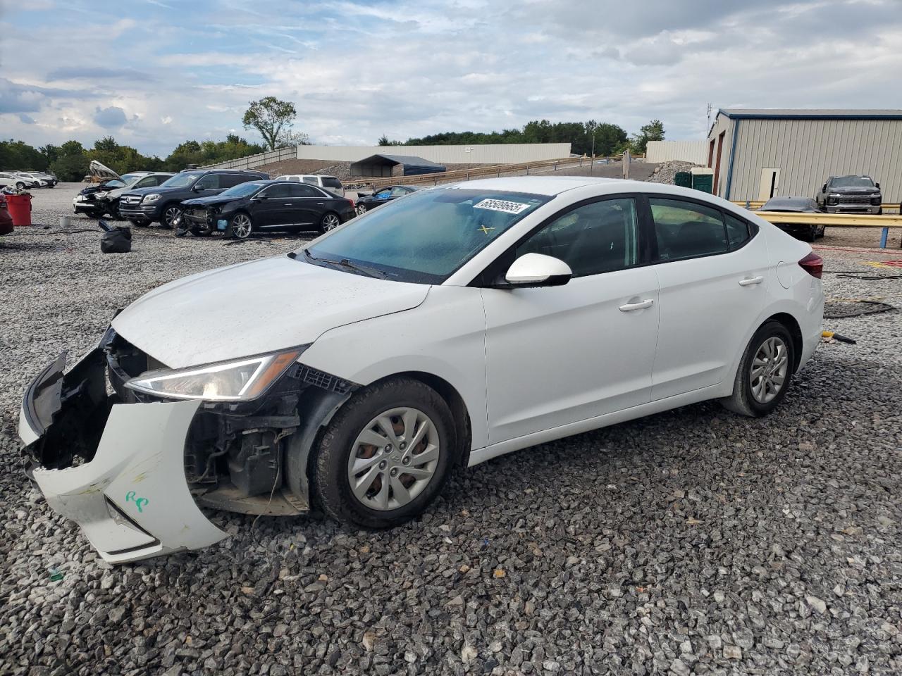 HYUNDAI ELANTRA SE