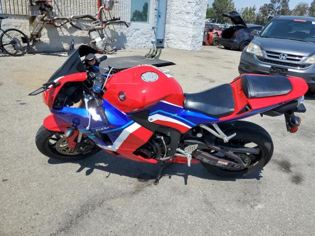 HONDA CBR600 RR 2023 red  gas JH2PC40J8PK900172 photo #4