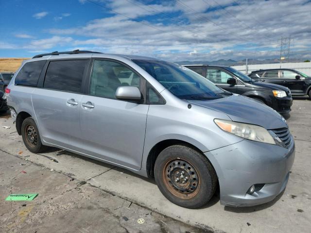 2011 TOYOTA SIENNA #3285971561
