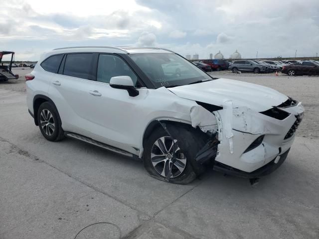 2022 TOYOTA HIGHLANDER XLE 5TDGZRAH1NS127793