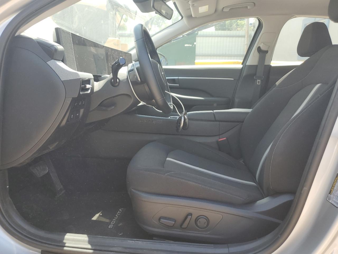 HYUNDAI SONATA HYBRID