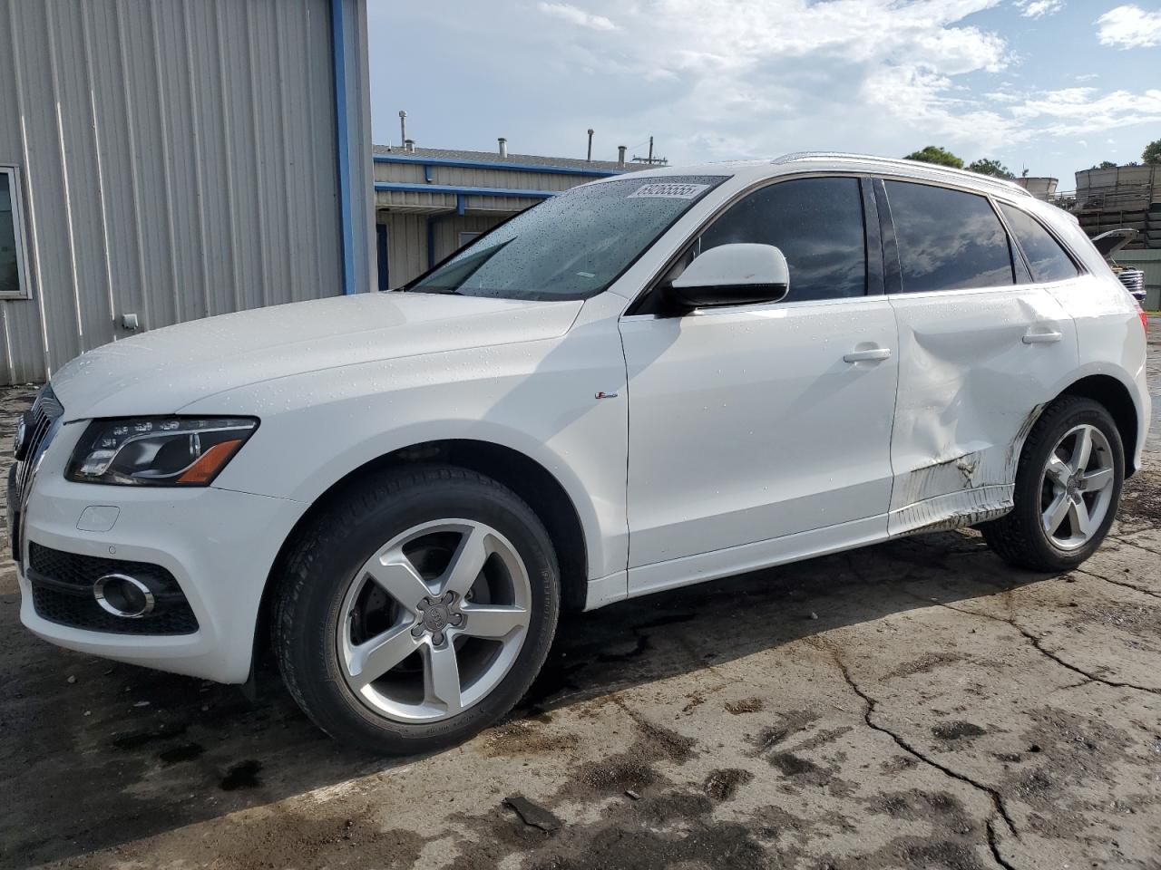 AUDI Q5 PREMIUM PLUS
