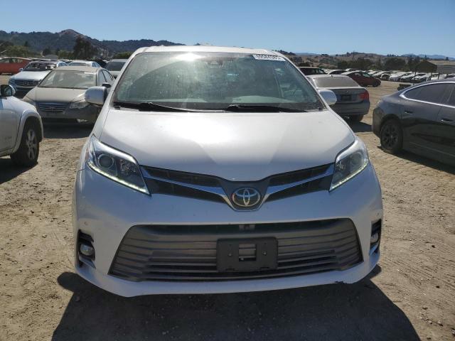 2020 TOYOTA SIENNA XLE 5TDYZ3DCXLS054079