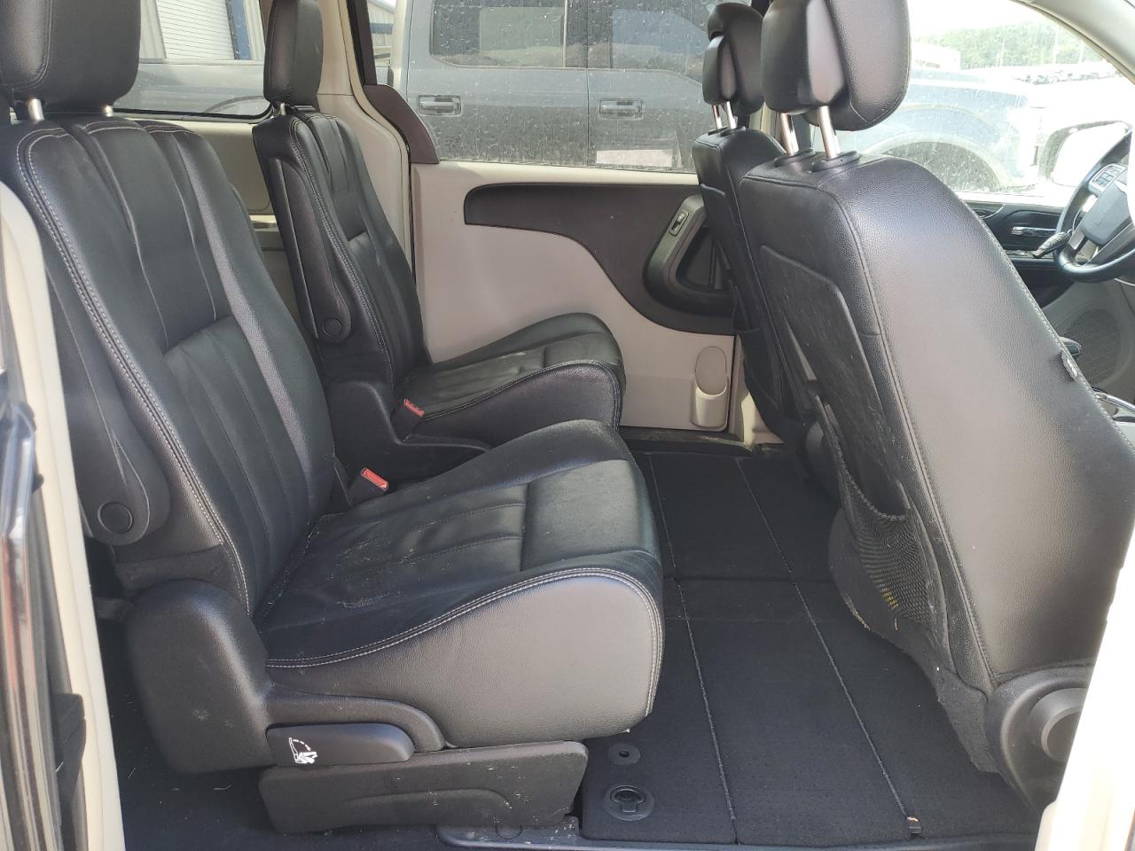 CHRYSLER TOWN & COUNTRY TOURING