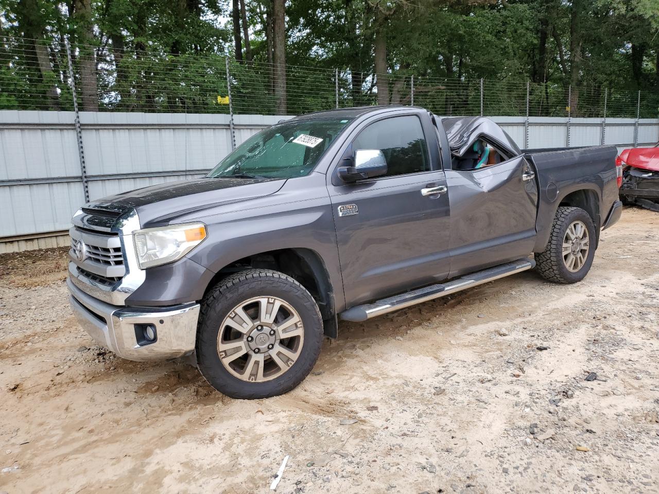 TOYOTA TUNDRA CREWMAX PLATINUM