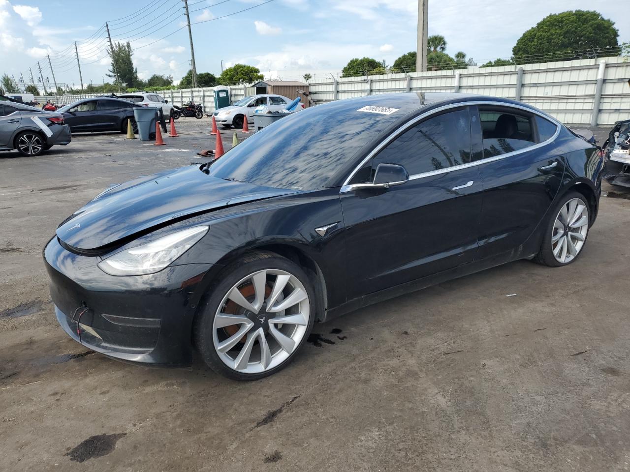 Lot #3282399270 2019 TESLA MODEL 3