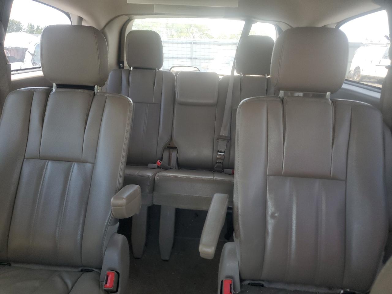 CHRYSLER TOWN & COUNTRY TOURING