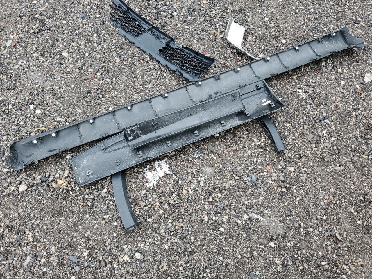 MITSUBISHI OUTLANDER SE