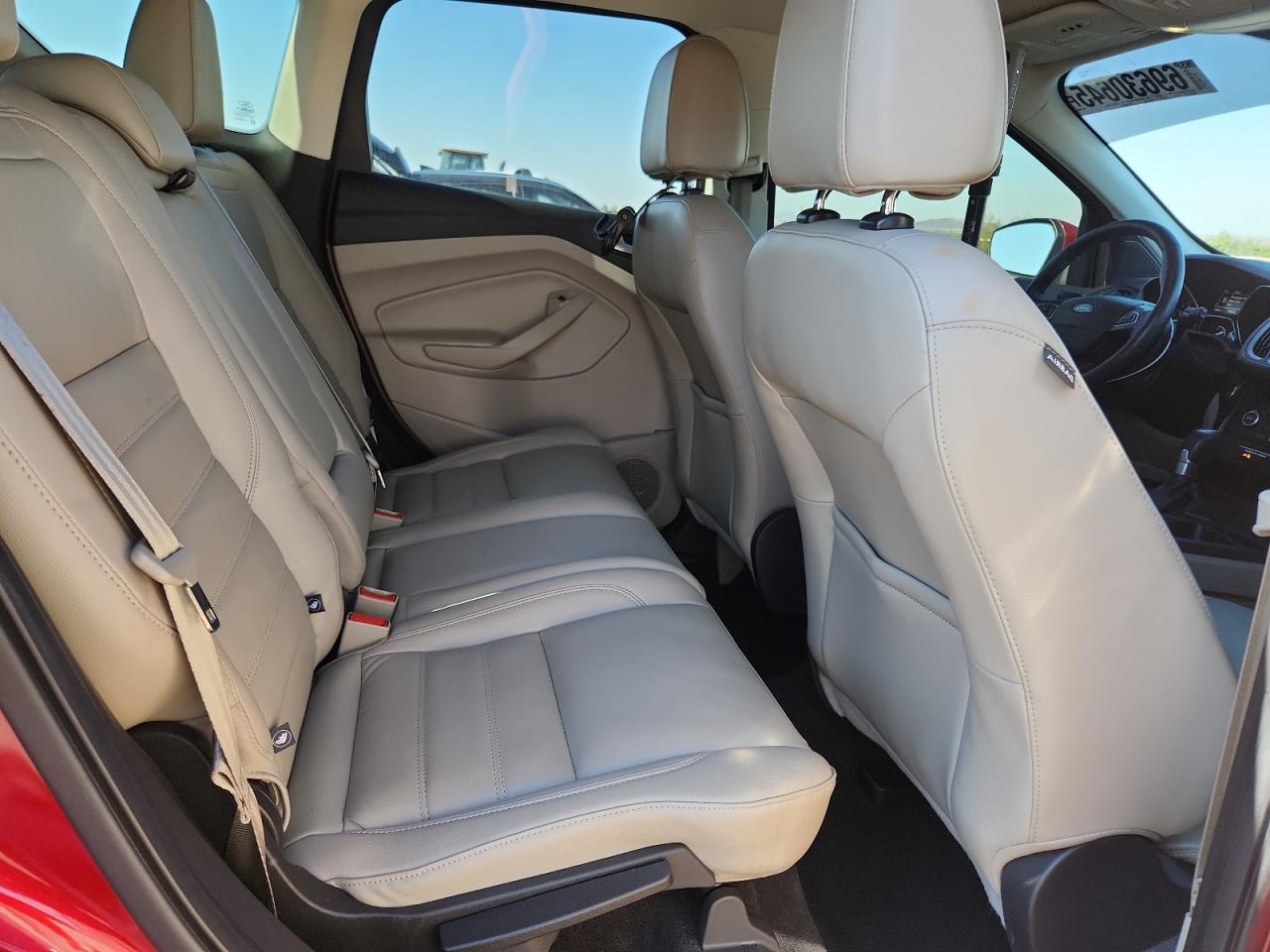 FORD ESCAPE TITANIUM